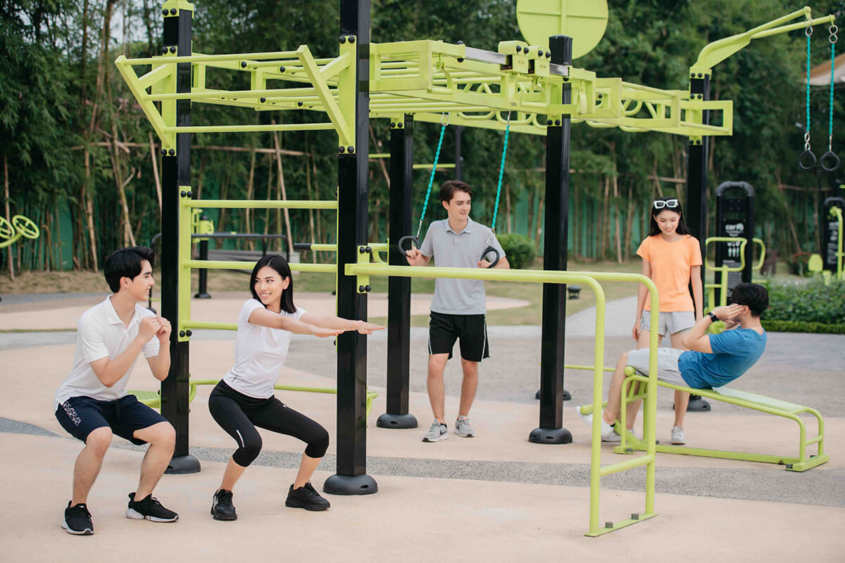 Cách chọn máy tập thể dục ngoài công viên